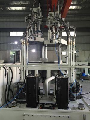 400mm 오픈 스트로크 센터 타워 두 가지 색상의 플라스틱 주사 폼 머신 240T JTT2V3R-2400