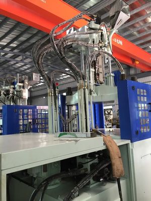 회전 테이블 수직 160 톤 주입형 기계 JTT-1600R
